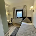 Landgasthof Zur Sonne בית הארחה 3*